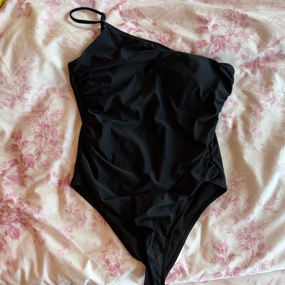 Shein Black One-Shoulder Swimsuit